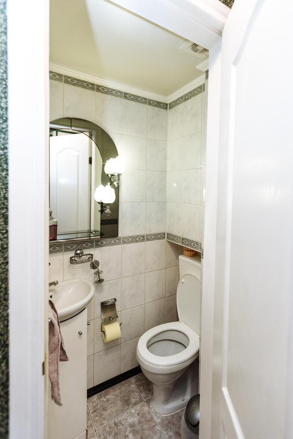 Apartments On Teatralna 26 Lviv Bagian luar foto